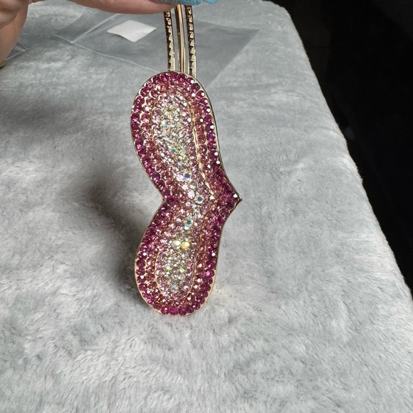 Handmade Rhinestone Heart Barrette – Pink Glitter Hair Clip – Sparkly Accessory - Picture 8 of 9